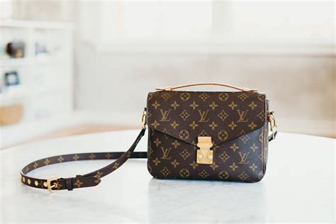 louis vuitton pochette metis preloved|louis vuitton petit metis.